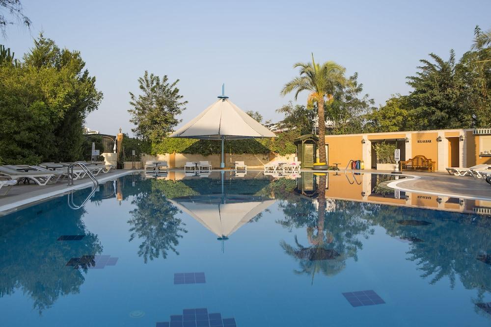 Crystal Paraiso Verde Resort&Spa - Ultimate All Inclusive Bogazkent Esterno foto